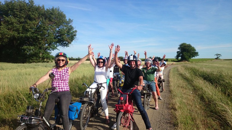 BALADE EN SOLEX AU DOMAINE DE PIED FLOND