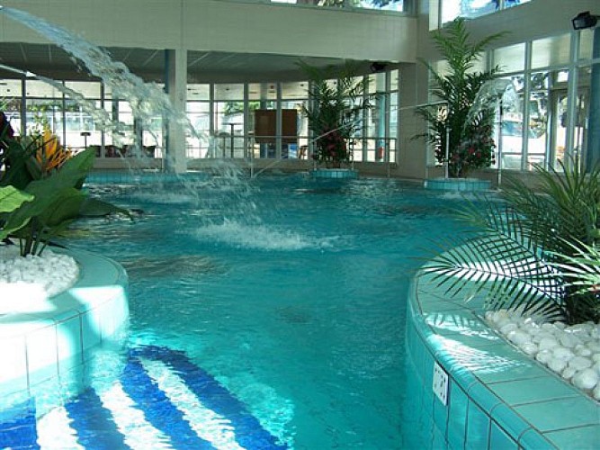 Centre aquatique bassin ludique
