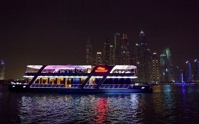 Luxury Dinner Cruise with 5-Star Hotel Buffet Spread
