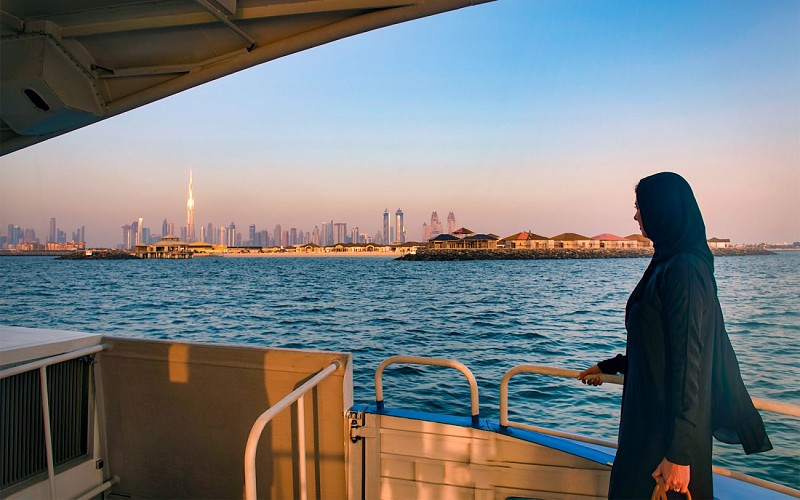 2 Day Combo: Burj Khalifa + Dubai Aquarium + Desert Safari + Dhow Dinner Cruise