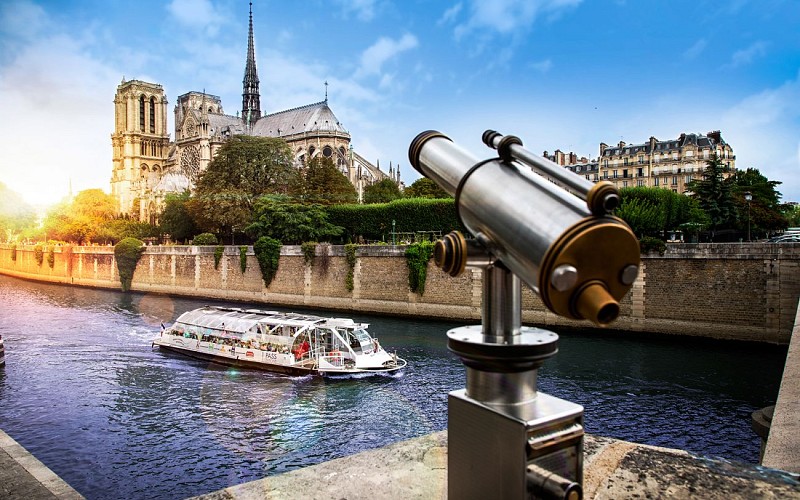 Batobus Paris Hop-On-Hop-Off River Cruise