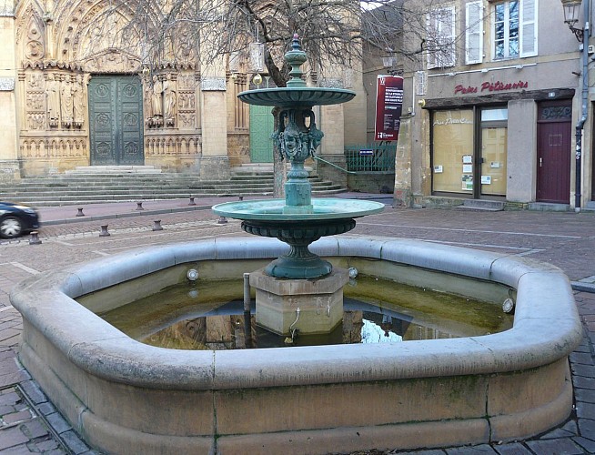 Fontaine en fonte