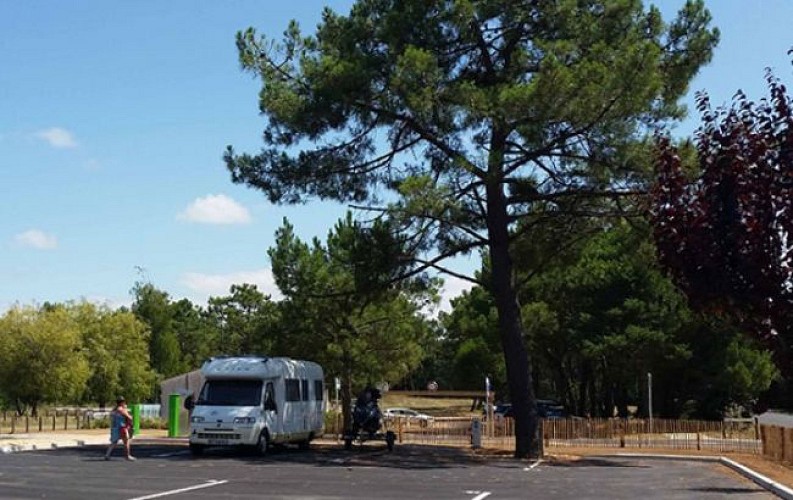 Aire de camping-car park, Les Amourettes