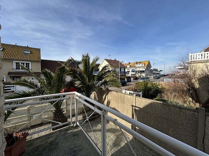 potin-villa-elite-balcon-vue-mer-courseulles