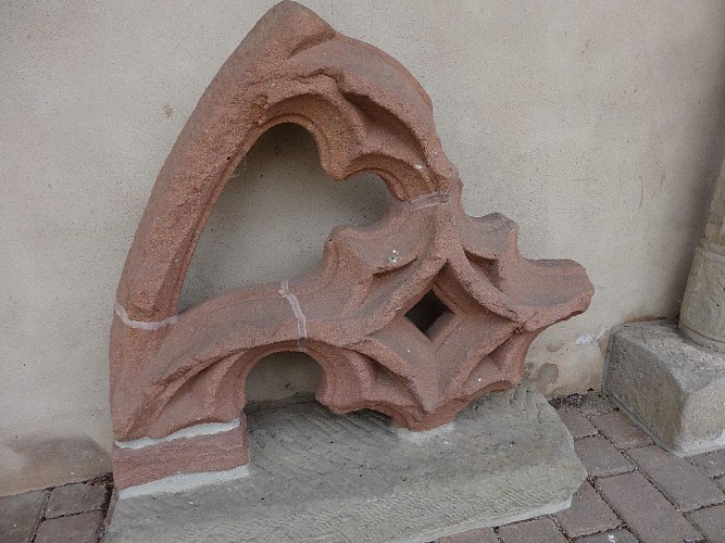 Vestiges de l'ancienne église Saint-Jacques
