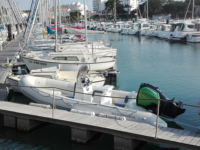 AG NAUTIC - LOCATIONS DE BATEAUX MOTEUR