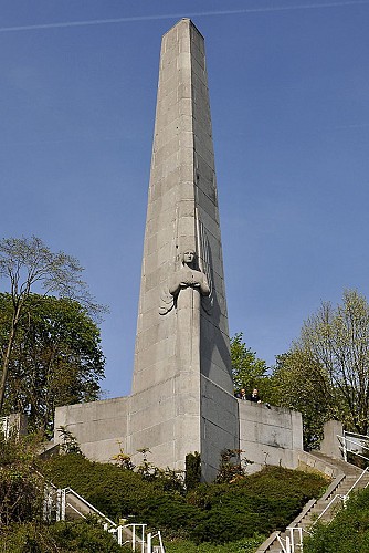 Monument du 14e de Ligne (point de vue)