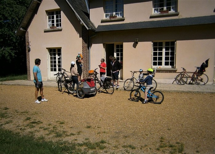 Groupe-à-vélo-Domaine-de-Boisvinet-au-Plessis-Dorin