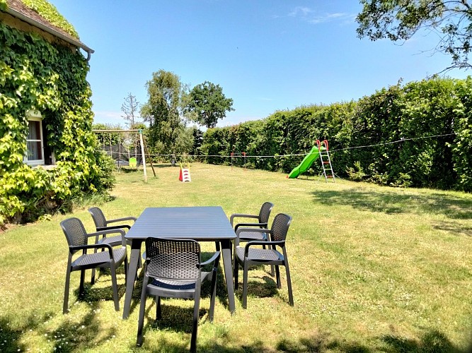 salon jardin gite famili et jeux 