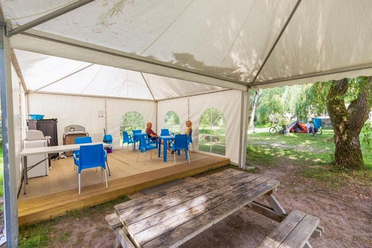 Camping Sites et Paysages les Saules-Cheverny-espace bivouac