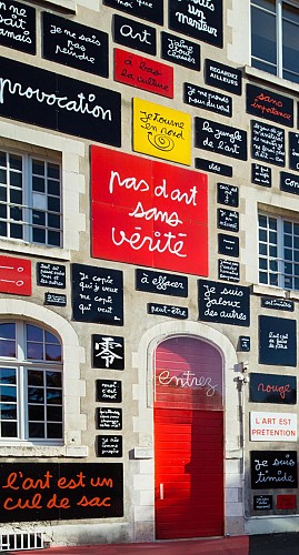 Mur des mots (Ben Vautier, 195)