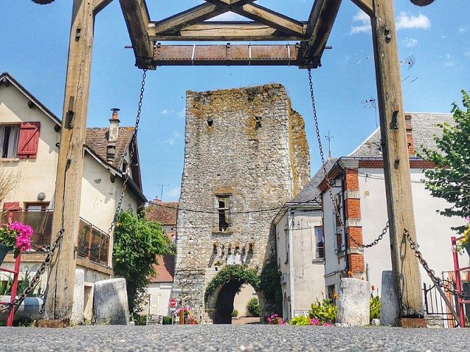 sologne village medievale mennetou pont levis