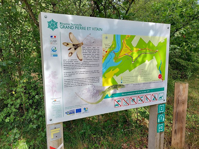 Panneau d'accueil en entrée de réserve