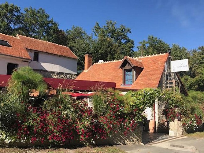 Facade - restaurant Le Bousquet