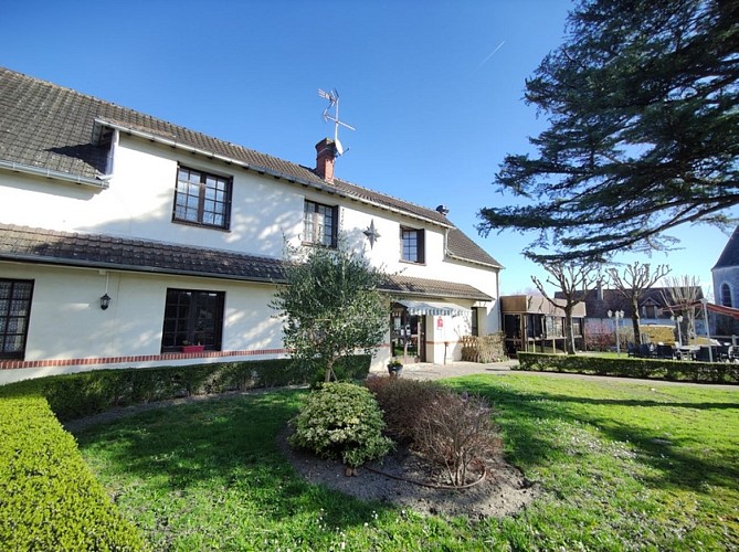 sologne-romorantin-hotel-lelanthenay-exterieur-jardin©otsolognesud