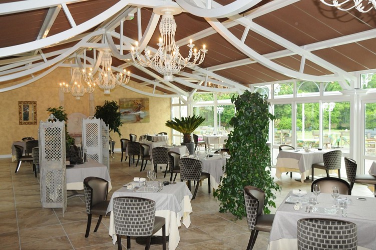 L ORANGERAIE RESTAURANT