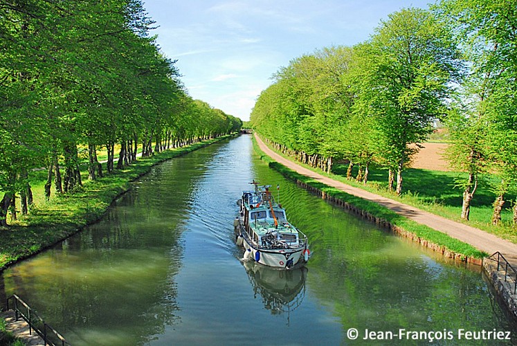 Le canal entre Champagne et Bourgogne
