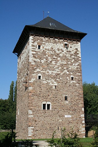 Tour romane d’Amay XIIe siècle 