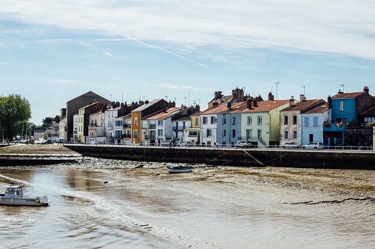 LES QUAIS DE LA LOIRE