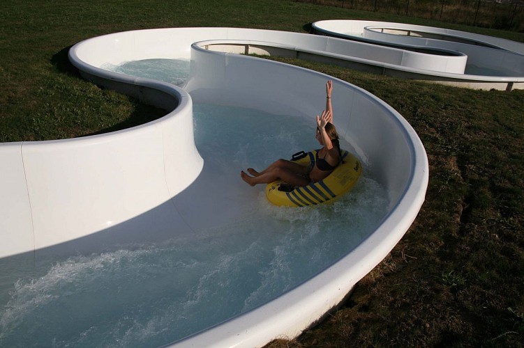 COMPLEXE AQUATIQUE AQUAJADE