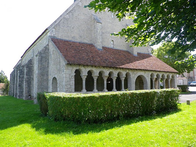eglise-saint-germain-porche
