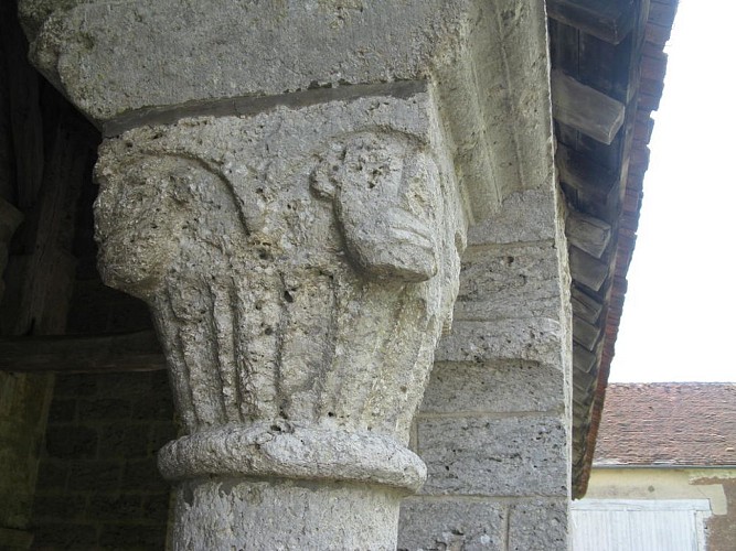 eglise-saint-germain-detail-porche