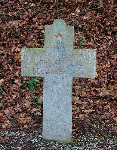 Croix du Caporal John Schields