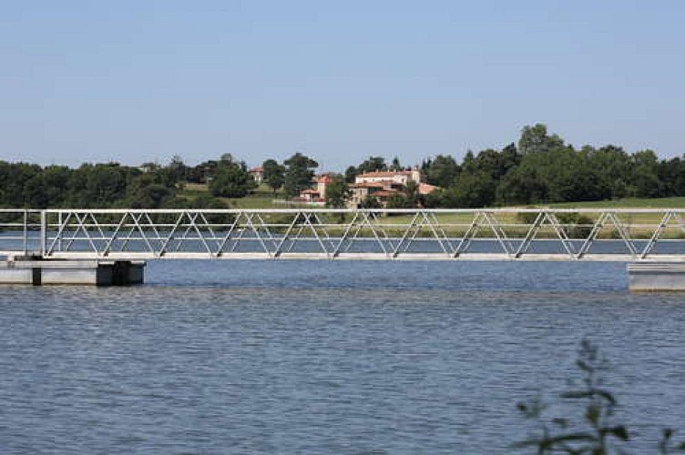 Passerelle flottante