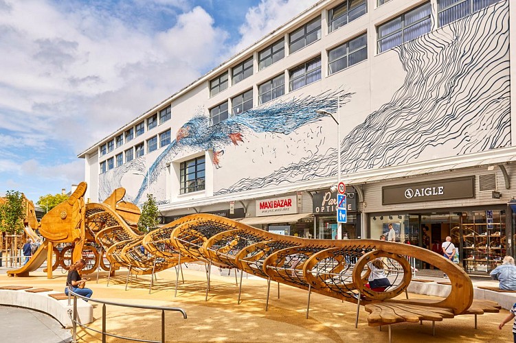 AIRE DE JEUX CENTRE VILLE - LE DRAGON DES MERS ET L'ANGUILLE