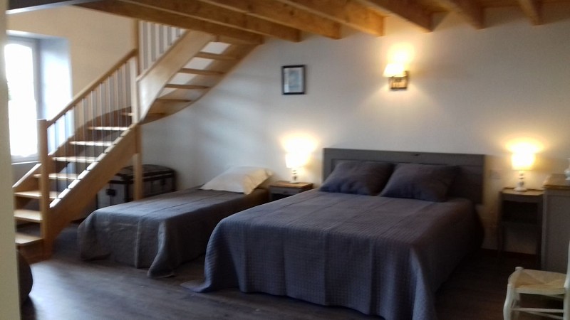 CHAMBRE D'HÔTES LES CARMES - LA PEROUSE