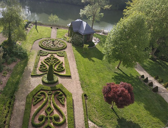 Maison de Charme "Treyves sur Loir"