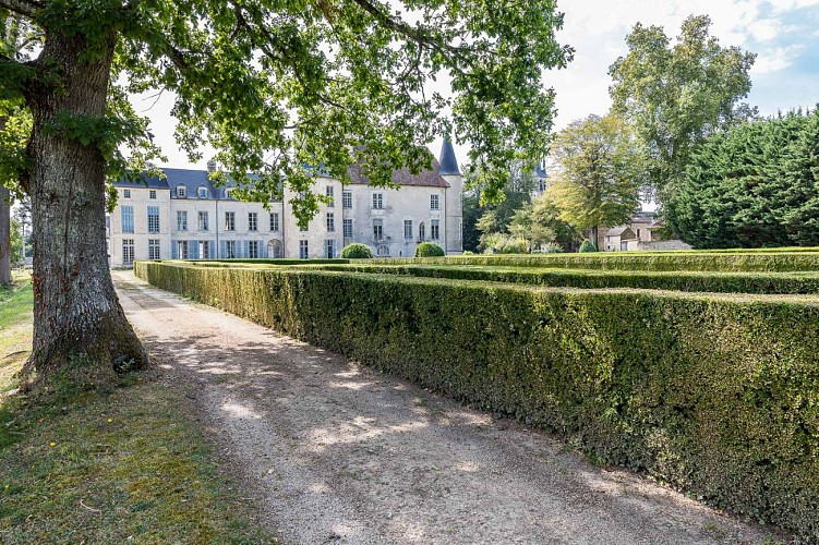 Parc du château de Taisne, les Riceys en Champagne