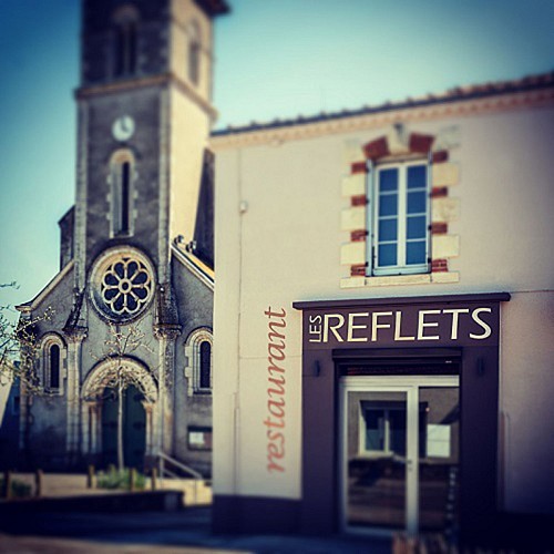 LES REFLETS