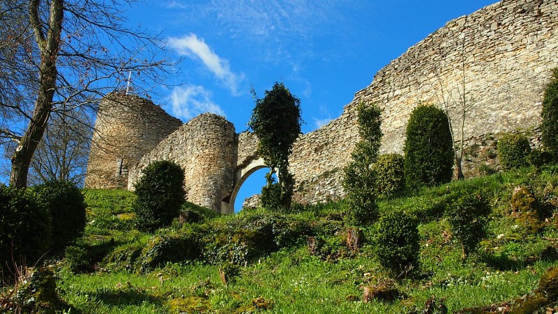 Crémieu medieval city