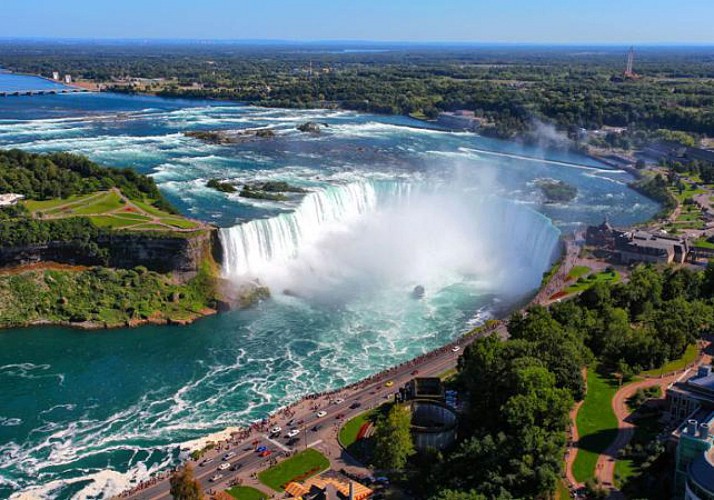 Day Trip to Niagara Falls - Transport to/from New York by Bus Included