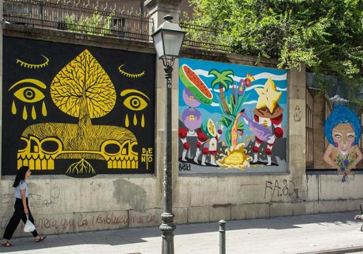 Visite guidée privée du quartier multiculturel Lavapiés à Madrid – disponible en français