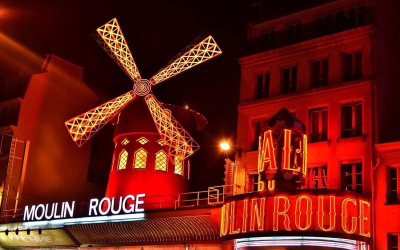 Moulin Rouge Show With Champagne & Paris City Tour