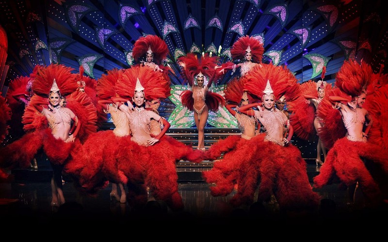 Moulin Rouge Show With Champagne & Paris City Tour