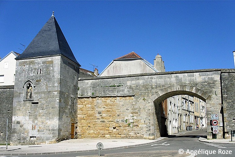 Tour Saint-Didier et porte Boulière