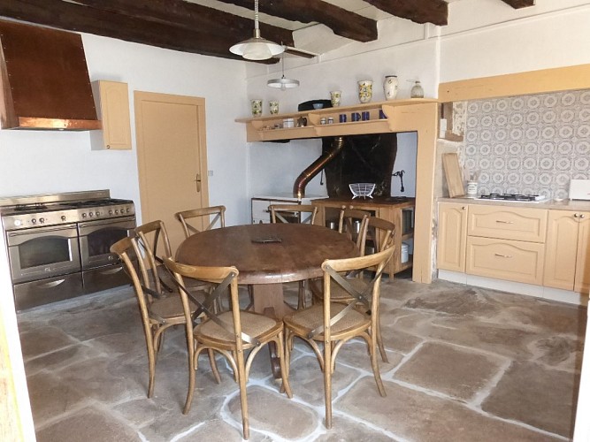 Gîte 12p Le Chazal grande cuisine