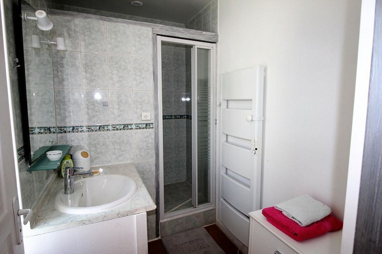 gite du Coudert à Limoges Landouge - salle d'eau_9