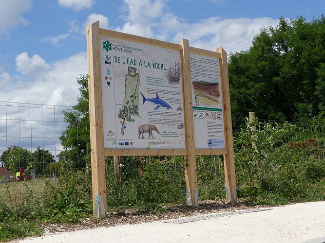 Paneau d'accueil de la réserve naturelle