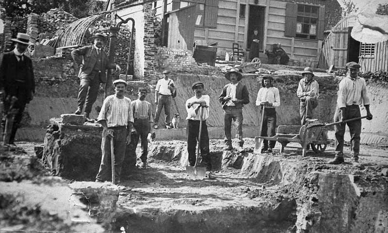 11, rue de la place : emplacement de la bombe