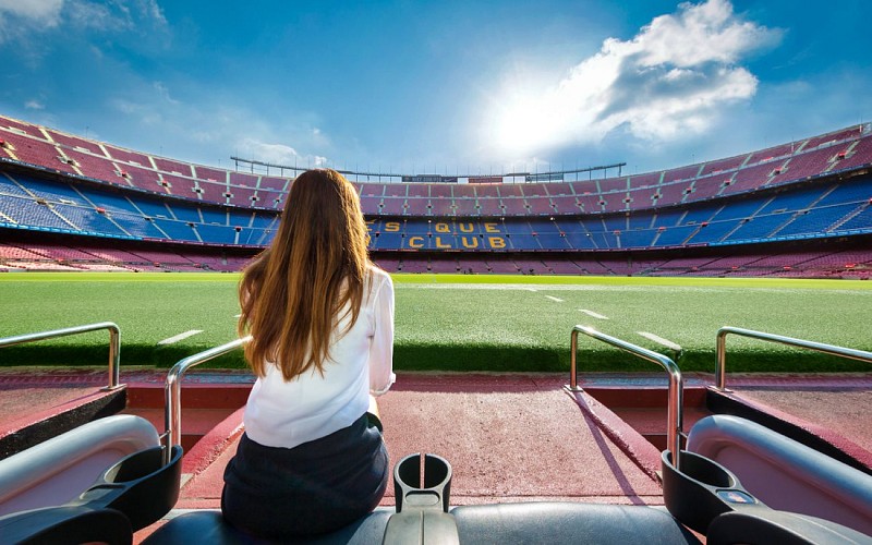 FC Barcelona Camp Nou Guided Tour with Brunch