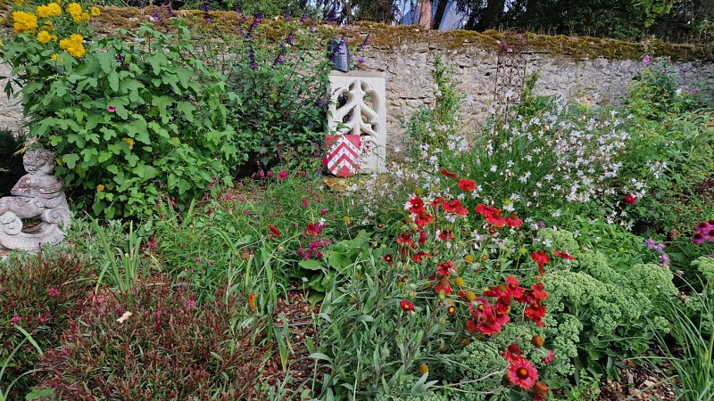 CHÂTEAU DE VILLENEUVE ET SES JARDINS