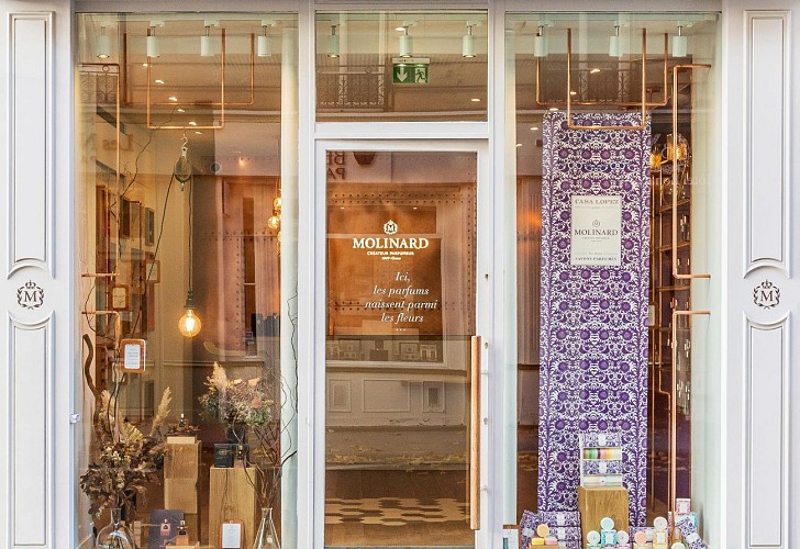 Atelier "Le Petit Parfumeur" création de parfum pour enfants - Parfumerie Molinard à Paris
