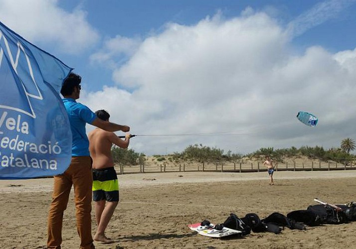 Initiation au kitesurf – à 1h de Tarragone - Delta de l'Ebre