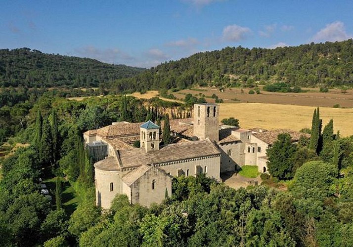 Audioguided Visit to the Mon St Benet Monastery - Interactive with Sound and Lights - 1 hour from Barcelona