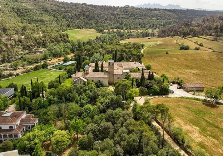 Audioguided Visit to the Mon St Benet Monastery - Interactive with Sound and Lights - 1 hour from Barcelona