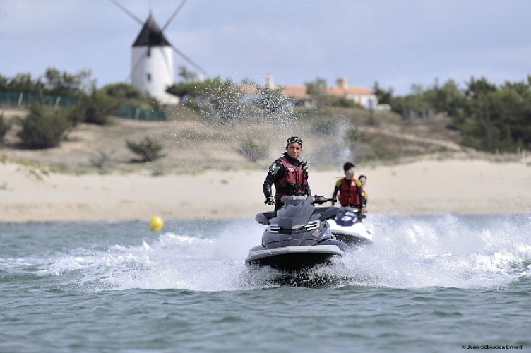 FULL JET - JET-SKI/BOUÉE TRACTÉE